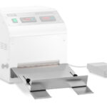 Ein Anstecktisch eines HSG Elektro mit Fußpedal.