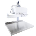 Das Durchlaufschweißgerät mit Tischstativ und Beutelunterstützung