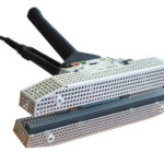 Handsiegelzange HZ mit Verbrennungsschutz in Lochblech-Ausführung und Frontansicht.